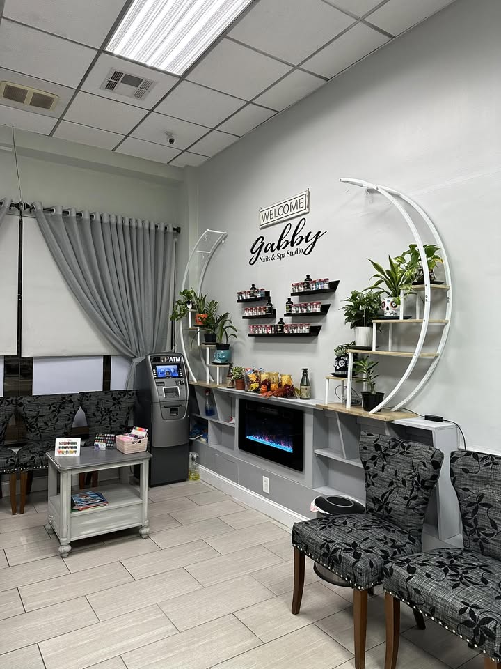 Gabby Nails & Spa Studio — hero