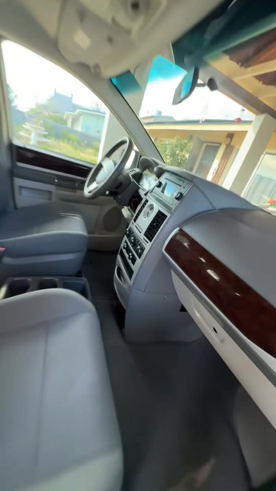 Gloss n Glow Mobile Auto Spa Omaha — services 1