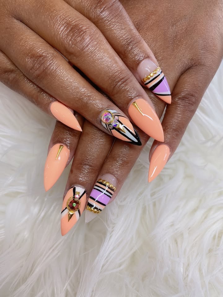 Golden Nails and Spa — about