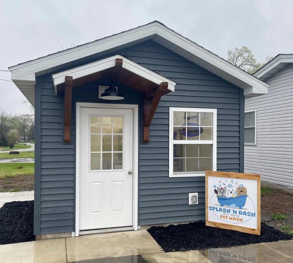 Splash ‘N’ Dash Pet Wash — hero
